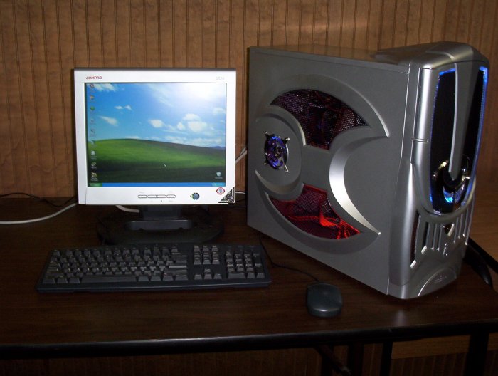 CUSTOM BATTLE GREY ATX PENTIUM 4 COMPUTER