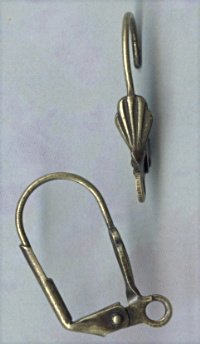 Antiqued Brass Shell Leverbacks w.loop (6pcs)