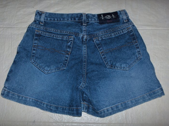 L.E.I. denim shorts~5 pocket~SuPer LOw RiSe~size 3