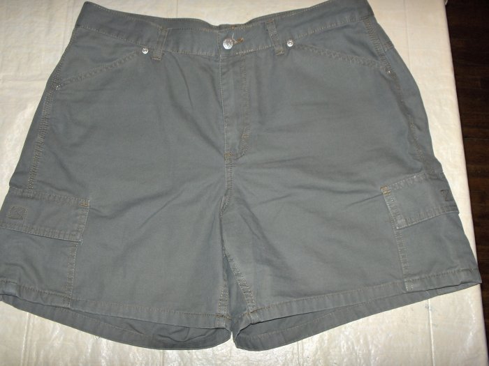 Lee Riders Army Green shorts womens 14 medium
