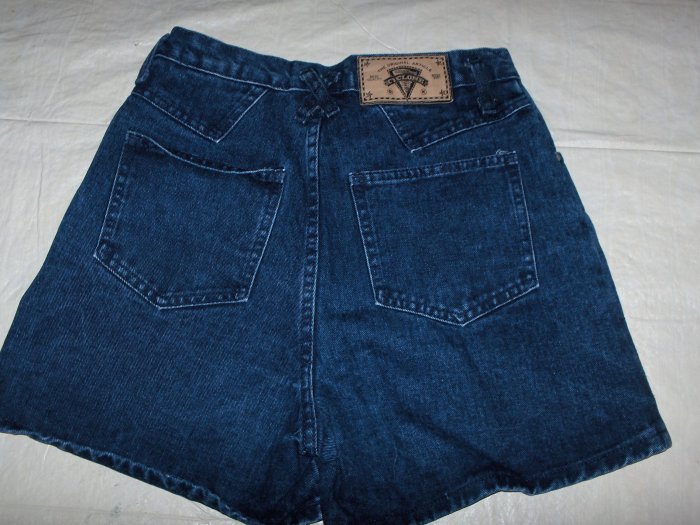 Cyclone denim shorts Jrs. size 11 nwot