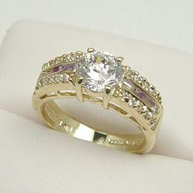 Luxuriously 14kt GOLD GENUINE AMETHYST RING