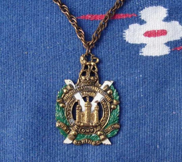 OLD Celtic MEDALLION CREST Kings Own Borderer NECKLACE
