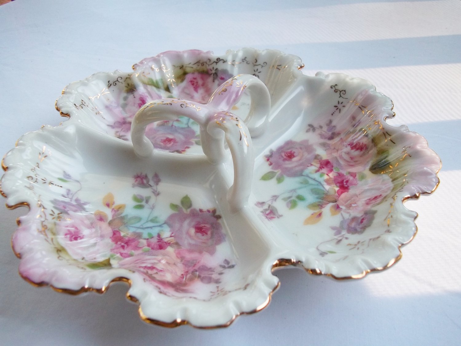 ROYAL CROWN CHANTILLY ROSE 3-SECTION SERVER WITH HANDLE