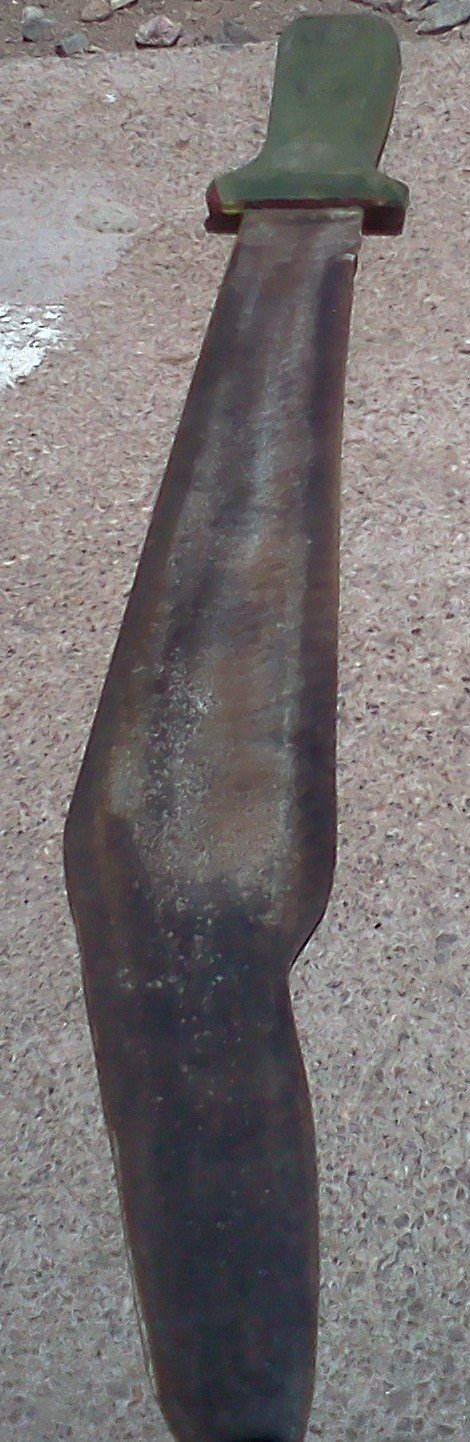 1877 UNUSUAL SHAPED KNIFE
