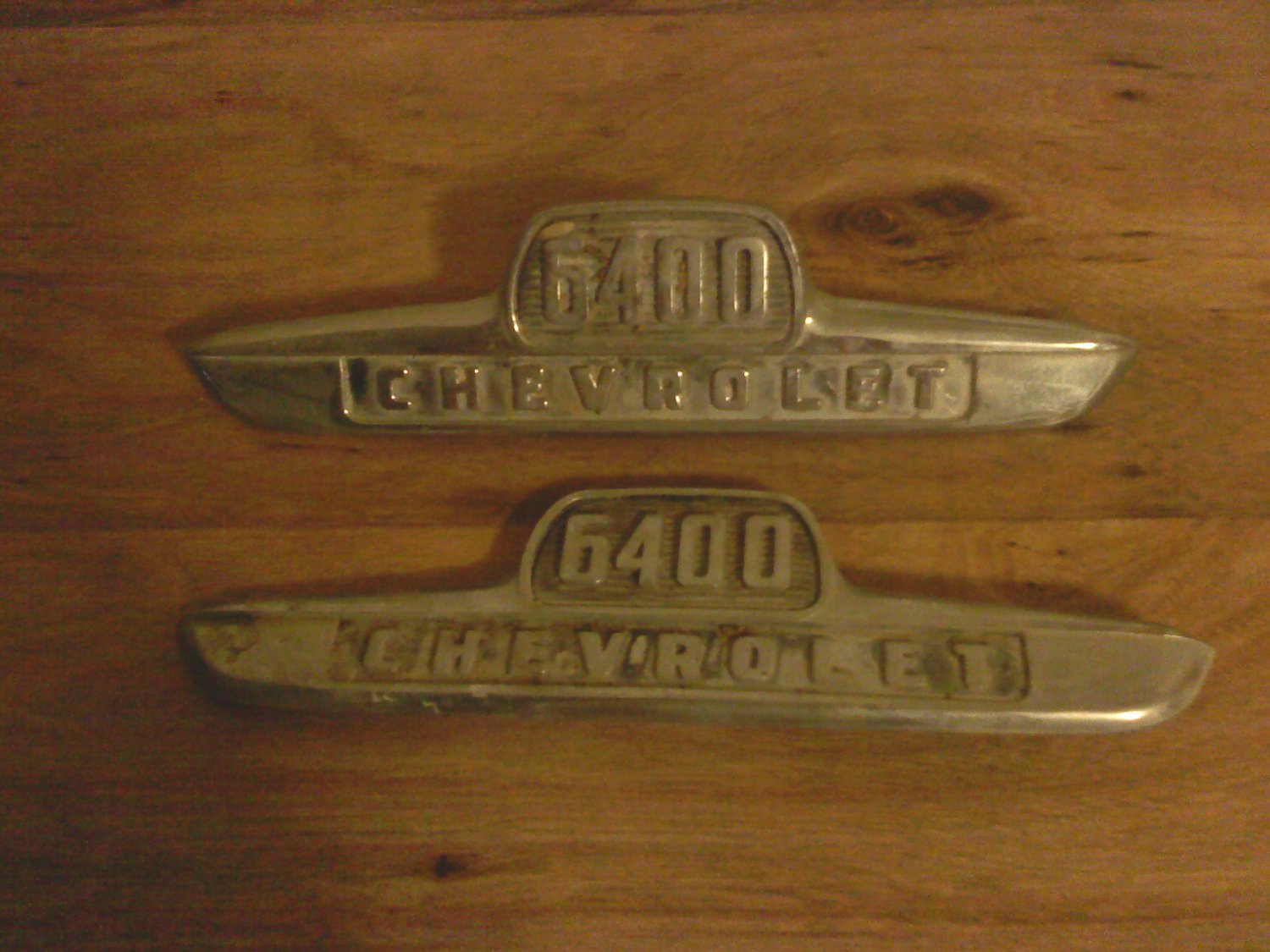 CHEVY 6400 FENDER CHROME