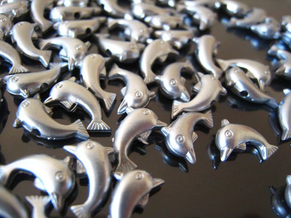 20 pcs Silver Lovely Little Dolphin Plastic Beads 12mm x 8mm
