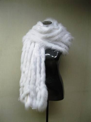 LADIES WHITE FINLAND FOX SCARF TRIM W/LACE - 65602 (SIZE M)