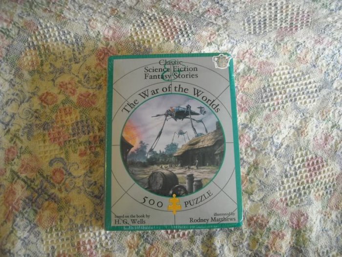 War of the Worlds Rodney Matthews Round Jigsaw Puzzle 5