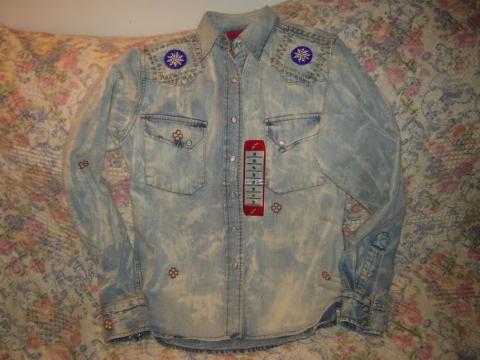 Womens Western Denim Bank Beaded Denim Shirt S New NWT