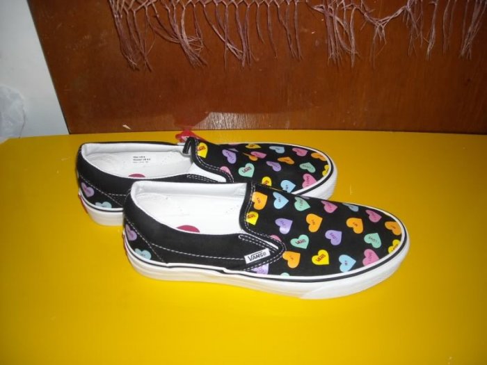 Vans Candy Hearts Womens 9.5 Mens 8 Canvas Slip Ons
