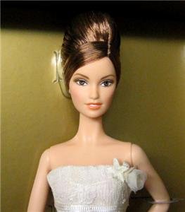 Barbie Vera Wang Romanticist Bride Gold L9652 2008 NRFB