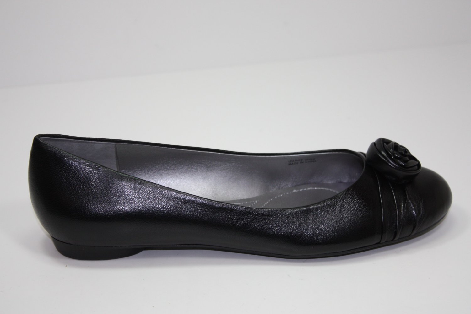 Elie Tahari Reese Flats Black Shoes US 7 $89