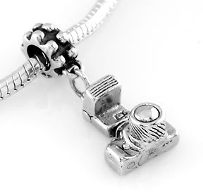 STERLING SILVER DANGLE SLR PHOTOGRAPHERS CAMERA EUROPEAN BEAD