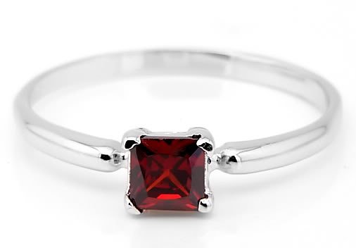 STERLING SILVER JANUARY BIRTHSTONE CZ CHILD RING SZ 5
