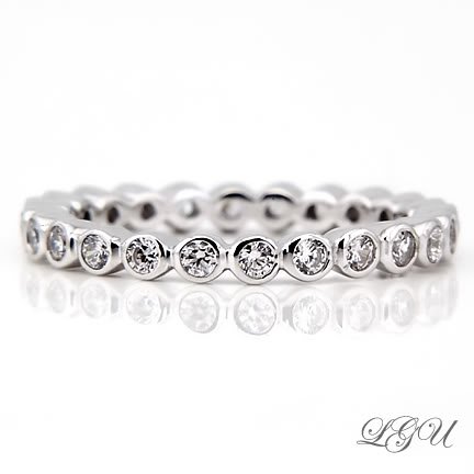 STERLING SILVER ROUND CUT ETERNITY BAND RING SZ 9
