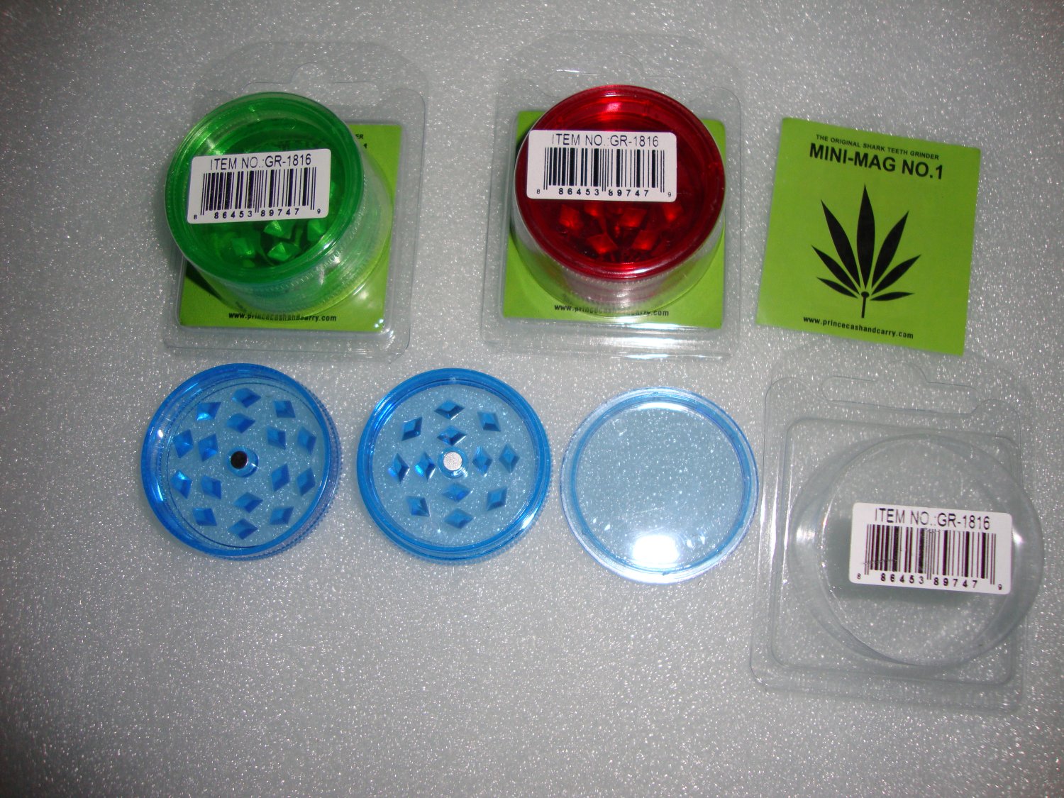 3 Piece Packaged Mini Plastic Grinder