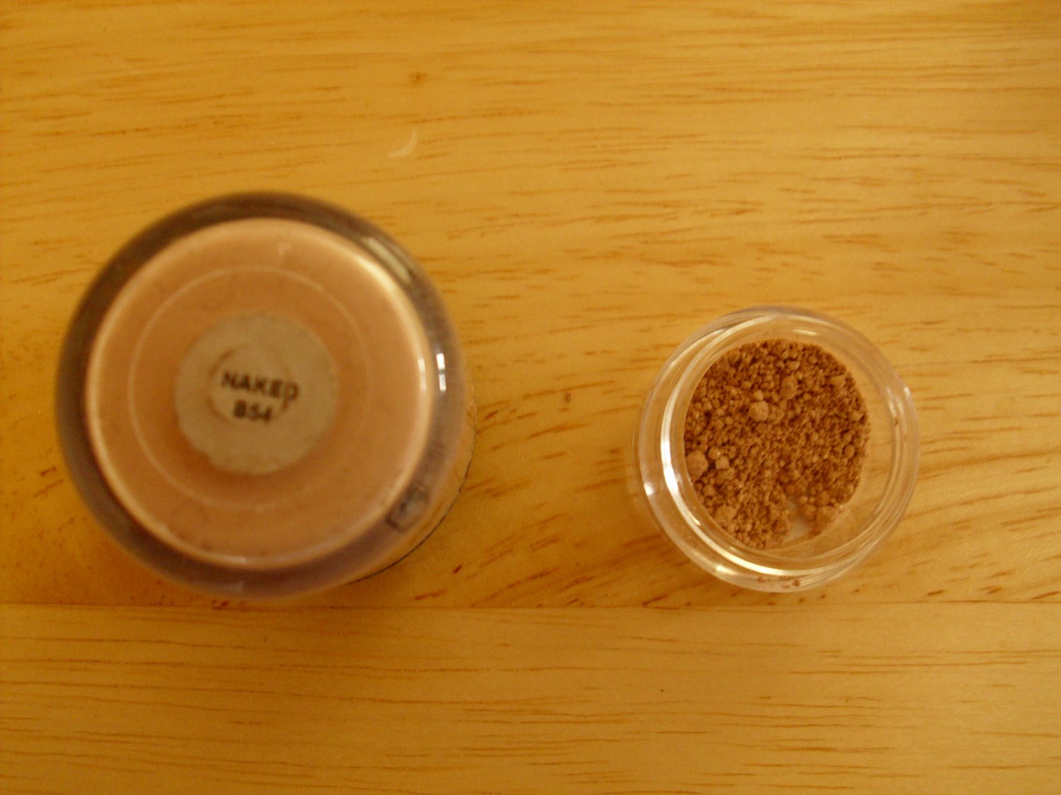 MAC Pigment Sample Naked