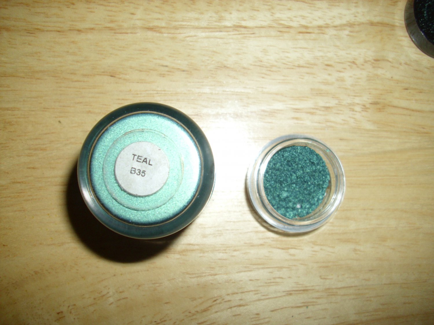 MAC Pigment Sample Teal