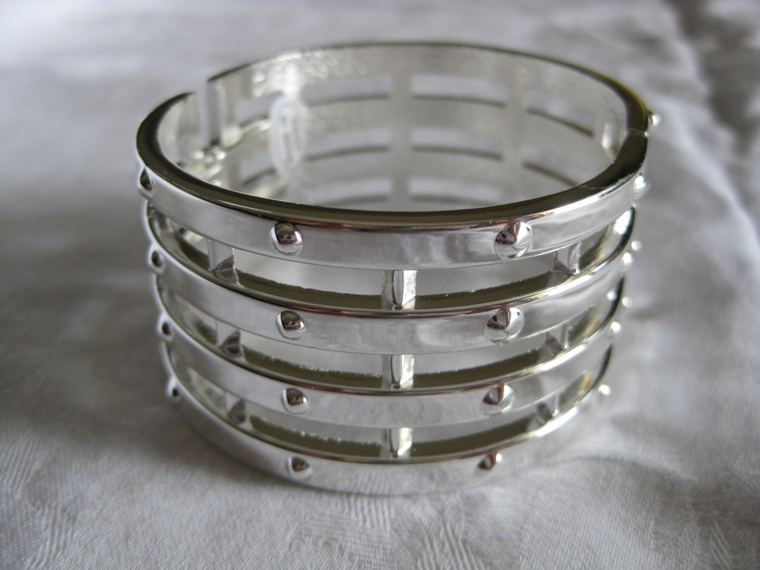 silver wit dots