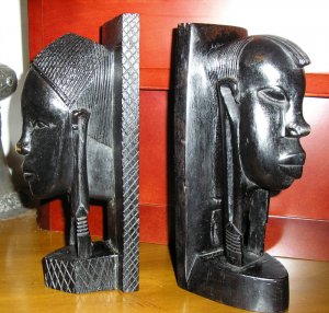 FOLK ART CARVINGS - COLLECTIVATOR.COM | ANTIQUES, ART AND COLLECTIBLES