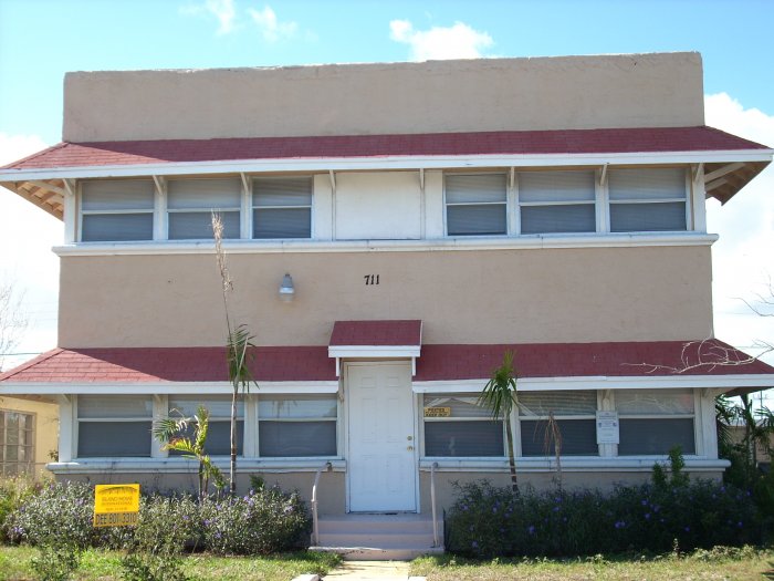 Florida - Palm Beach County - House For Sale - 15 Rooms