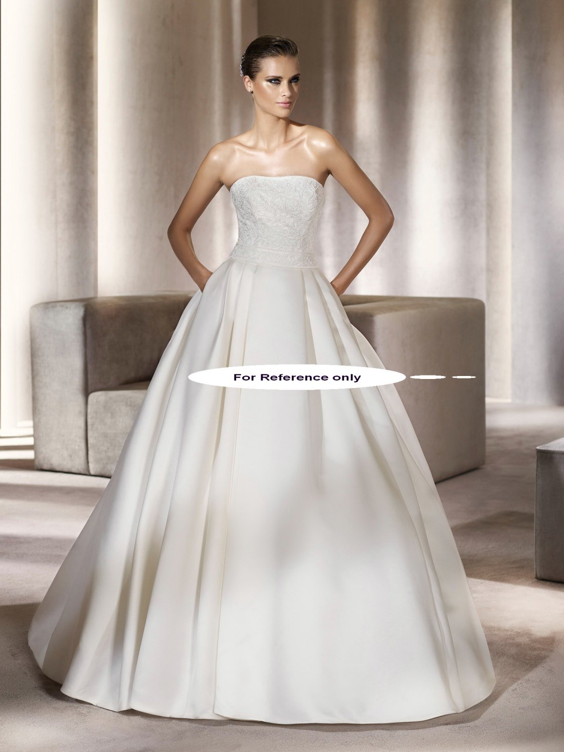 Strapless ball wedding gown-Piccola