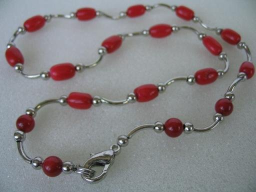 graceful 17"" red rice coral necklace