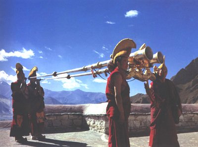 tibet artwork: Buddism temple long horn