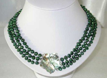 Lustrous 16""-18"" 3-rows 6-7mm green pearl shell clasp