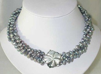 Lustrous 17"" 6-7mm gray pearl shell clasp