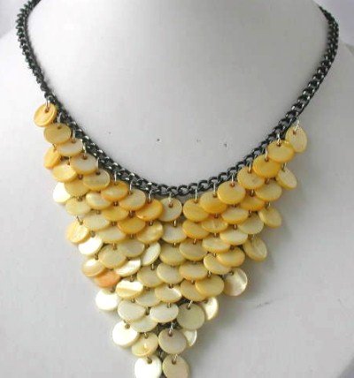 10mm yellow shell black chain necklace