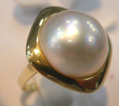Brand New Exquisite 14K 7.5# 15*15mm cameo white mabe pearl ring