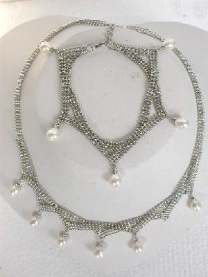 Beautiful! 17.5"" 18k white pearl Necklace& matching 8"" bracelet