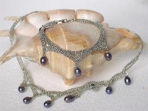 Beautiful! 17.5"" 18k black pearl Necklace& matching 8"" bracelet