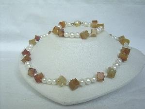 Beautiful! 18"" 7-8mm white cultured FW pearl&8mm agate necklace&