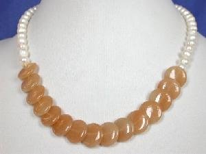 Beautiful! 16"" white FW pearl & 14mm yellow jade necklace