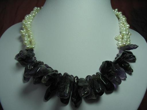 18"" 3-strands white pearl with natural purple crystal