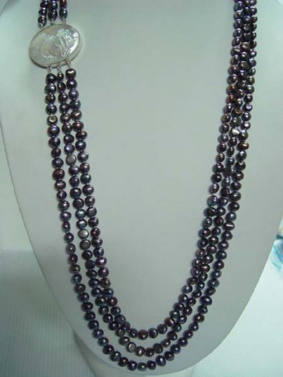 21""-23"" 7-8mm black pearl necklace w/ cameo lady clasp