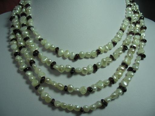 32'' 2-strands white pearl/ black garnet necklace