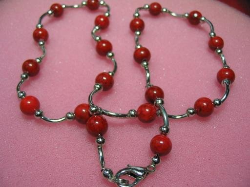 exquisite 17"" red coral/wire necklace