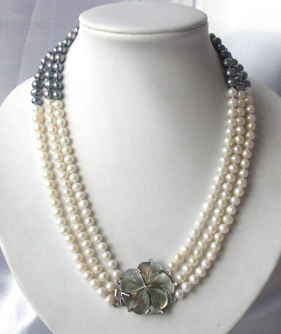 18-20"" 3-strand white /black pearl with shell clasp