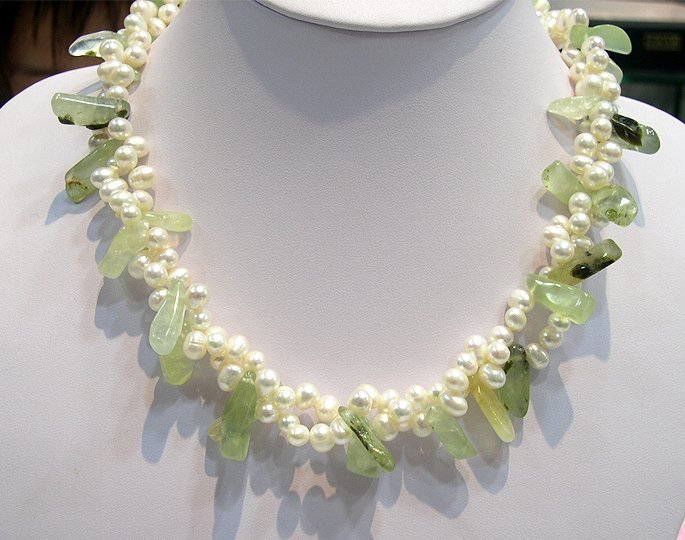 17'' 2rows white Genuine Cultured Pearl&Jades Necklace