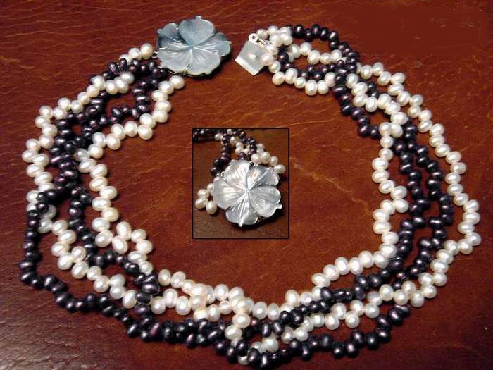 17'' 4ROWS white black cultured pearl Necklace shell