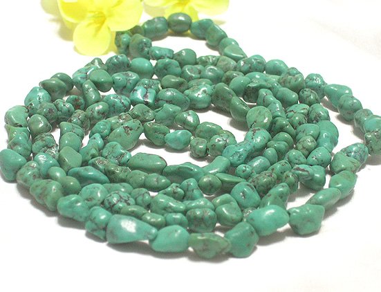 44'' single old green turquoise necklace