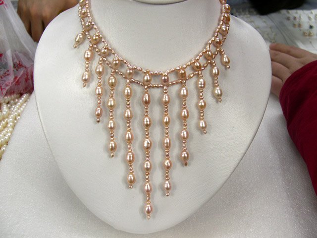 ATTRACTIVE 3Row Handmade pink Cultured Pearl Necklace
