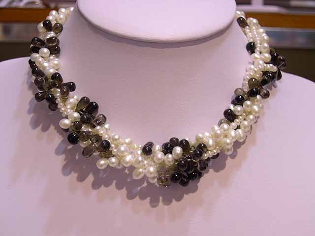 Beautiful 4rows Cultured Pearl & Garnet NECKLACE 925s