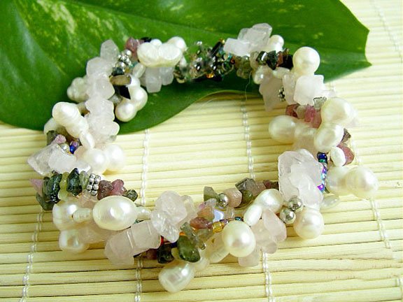 Beauty 6-7mm white cultured Pearl & stones bracelet