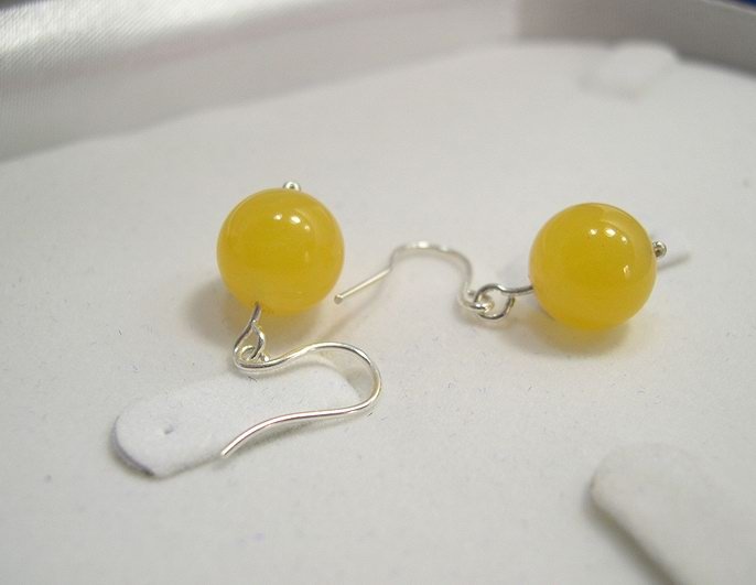 Charming 10MM Yellow Jade earring drop 925s