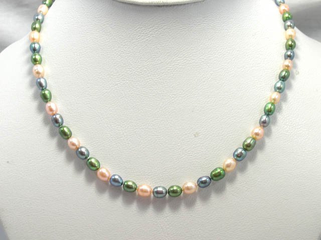CHarming single row multi-color cultured pearl necklace
